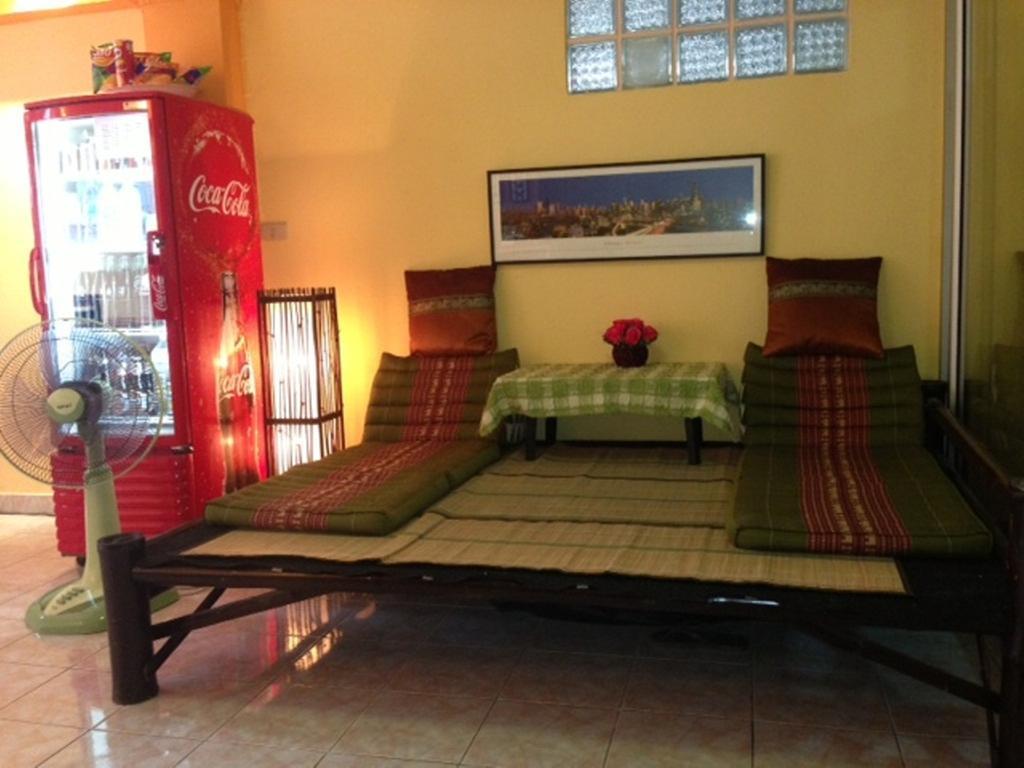 Just Chill Inn Chiang Mai Exterior photo